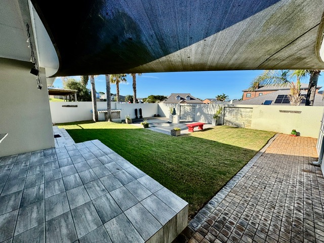 3 Bedroom Property for Sale in Stilbaai Wes Western Cape